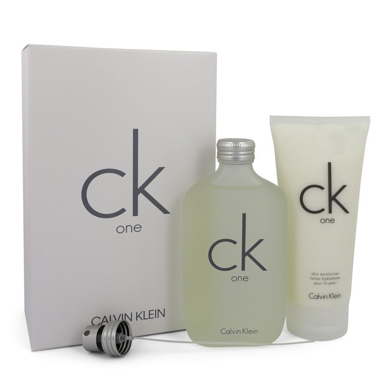 CK ONE by Calvin Klein Gift Set -- 6.7 oz Eau De Toilette Spray + 6.7 oz Body Moisturizer for Men - Thesavour